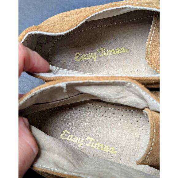 Vtg Easy Times Chukka Boots MENS SIZE 9D Tan Suede Leather Mocs Gum Bottom Soles - Picture 7 of 11